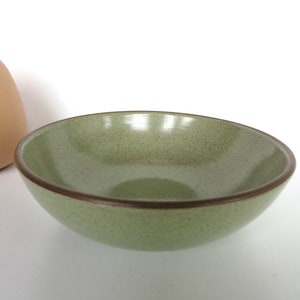 Early Heath Ceramics Dessert Bowls In Speckled Green, Modernist 5 1/4 Sage Berry Bowls By Edith Heath image 3