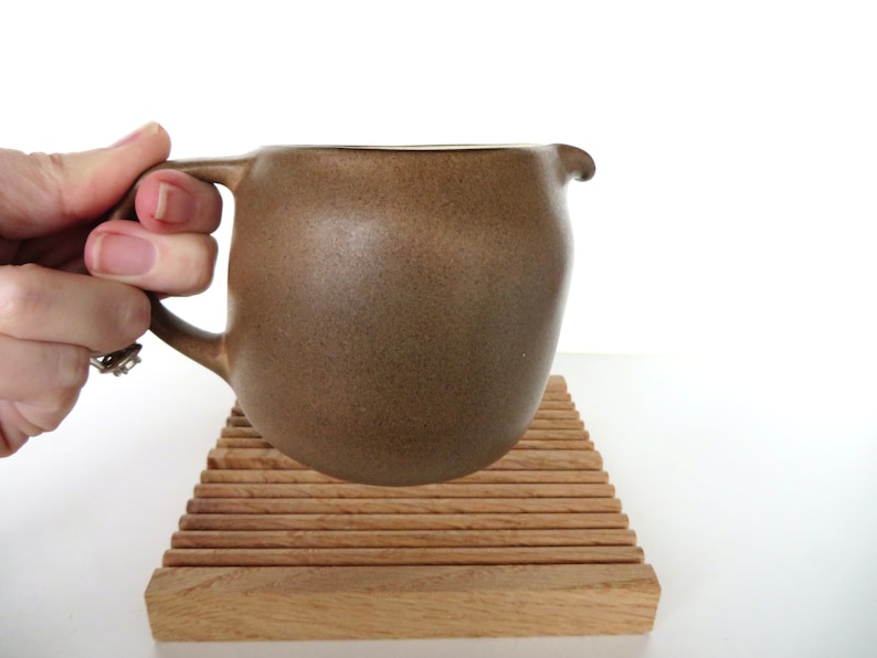 Heath Ceramics Creamer In Sandalwood, Edith Heath Small Pitcher, Modernist Dishes, Mid Century Minimalist Milk Pot image 7