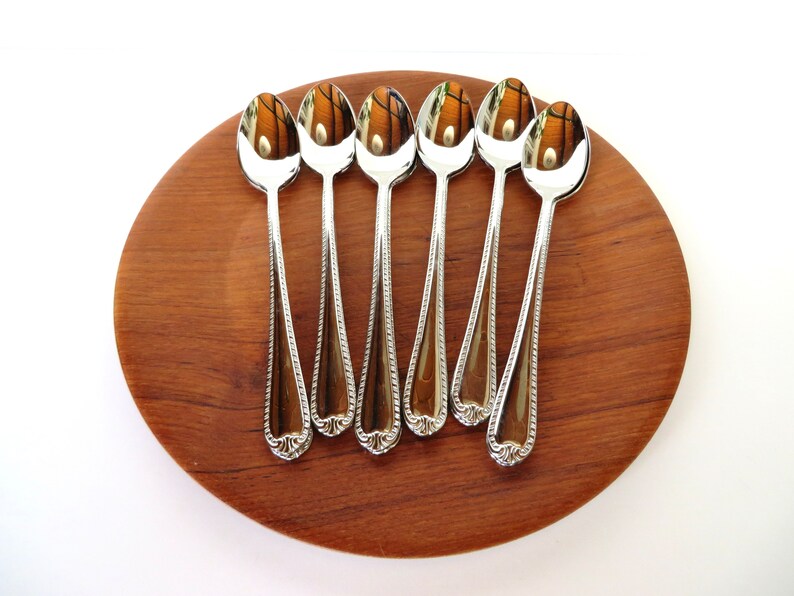 Vintage 26 Piece Reed and Barton Domain Spoon and Knife Set, 18/10 Stainless Steel Mixed Cutlery Set image 5