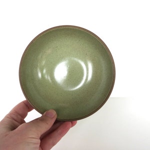 Early Heath Ceramics Dessert Bowls In Speckled Green, Modernist 5 1/4 Sage Berry Bowls By Edith Heath image 5
