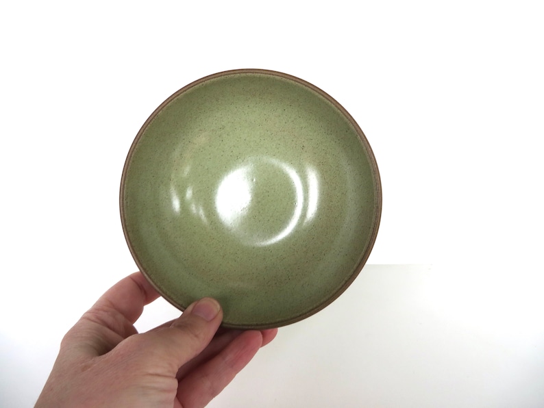 Early Heath Ceramics Dessert Bowls In Speckled Green, Modernist 5 1/4 Sage Berry Bowls By Edith Heath image 5