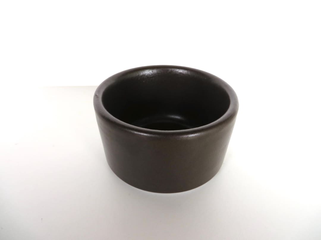 ヒースセラミックス　Plaza / Ramekin Heath Ceramics Plaza Line Ramekin in Dark Brown - Etsy