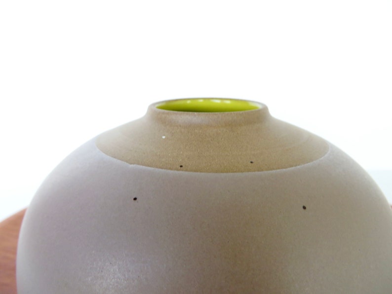Heath Ceramics Bulb Vase In Fawn and Yuzu, Edith Heath Medium Sculptural Vase image 5