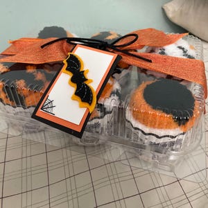 Caja de regalo de calcetines de Halloween, 3 pares hechos a mano con forma de cupcakes esponjosos, regalo para quinceañera, regalo para el hospital, regalo divertido, envío gratis. Calcetines suaves para cumpleaños. imagen 5