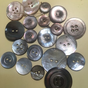 Vintage button lot 20 Mother of Pearl rainbow, smoked, carved, shell MOP buttons, button artwork, crafts, scrapbooking, sewing buttons
