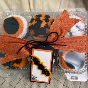 Caja de regalo de calcetines de Halloween, 3 pares hechos a mano con forma de cupcakes esponjosos, regalo para quinceañera, regalo para el hospital, regalo divertido, envío gratis. Calcetines suaves para cumpleaños. imagen 2