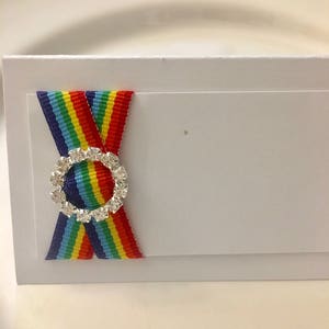 Hochzeit Tischkarten LGBTQ schimmernde Regenbogen Menükarten, Platzkarten, Tisch, Tischkarten, elegant, Strass besetzt, Gay Pride #
