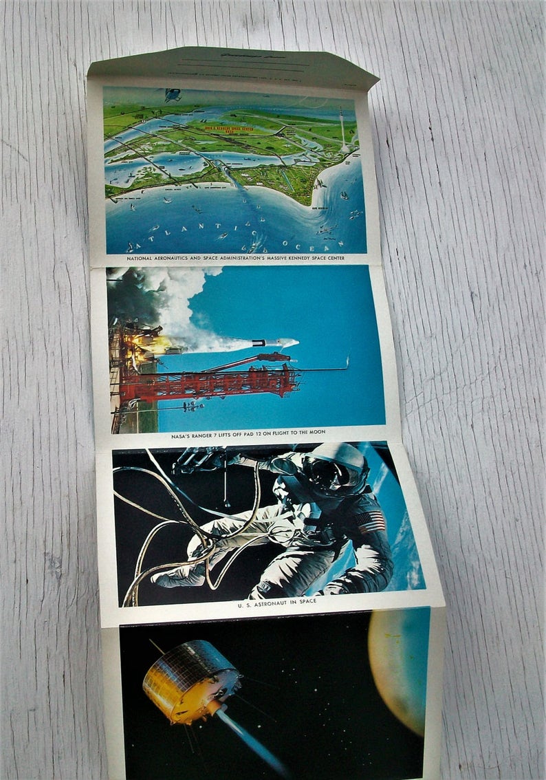 Vintage Kennedy Space Center Space Port Post Card Fold out Booklet