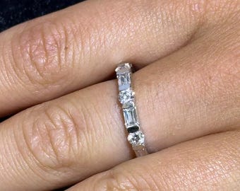 Anello Di Eternità In Oro Massiccio Con Diamante Baguette Da 264 Carati Anello Di Eternità In Oro Massiccio Con Diamante Baguette Da 264 Carati