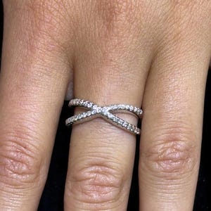 14k White Gold Natural White Diamonds Hand Made X Design Band Ring Sz 7.5 Bridal Gift