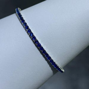 Platinum Sterling Round Cut Blue Sapphire Classic Design Tennis Bracelet 7&quot; L