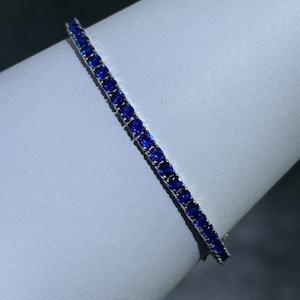 Platinum Sterling Round Cut Blue Sapphire Classic Design Tennis Bracelet 7&quot; L