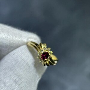 14k Yellow Gold & Natural Diamonds Red Ruby Oval Halo Cluster Design Ring Sz 7