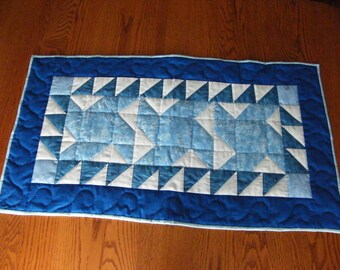 Quilted Table Runner, Hand Quilted Table Topper, Paddlewheel SawTooth Table Quilt, Farm House Table Linen