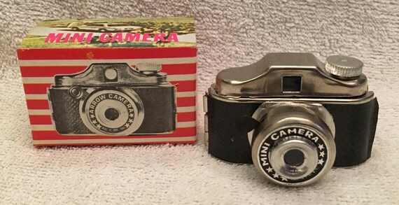 Vintage 1960's Mini Arrow Spy Camera w/ Box Hong Kong Old Store Stock 