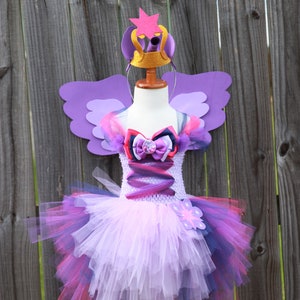 My Little Pony Twilight Sparkle Inspiriertes Mädchen/Kind Kostüm mit Flügel Set, Ohren, Krone und Horn