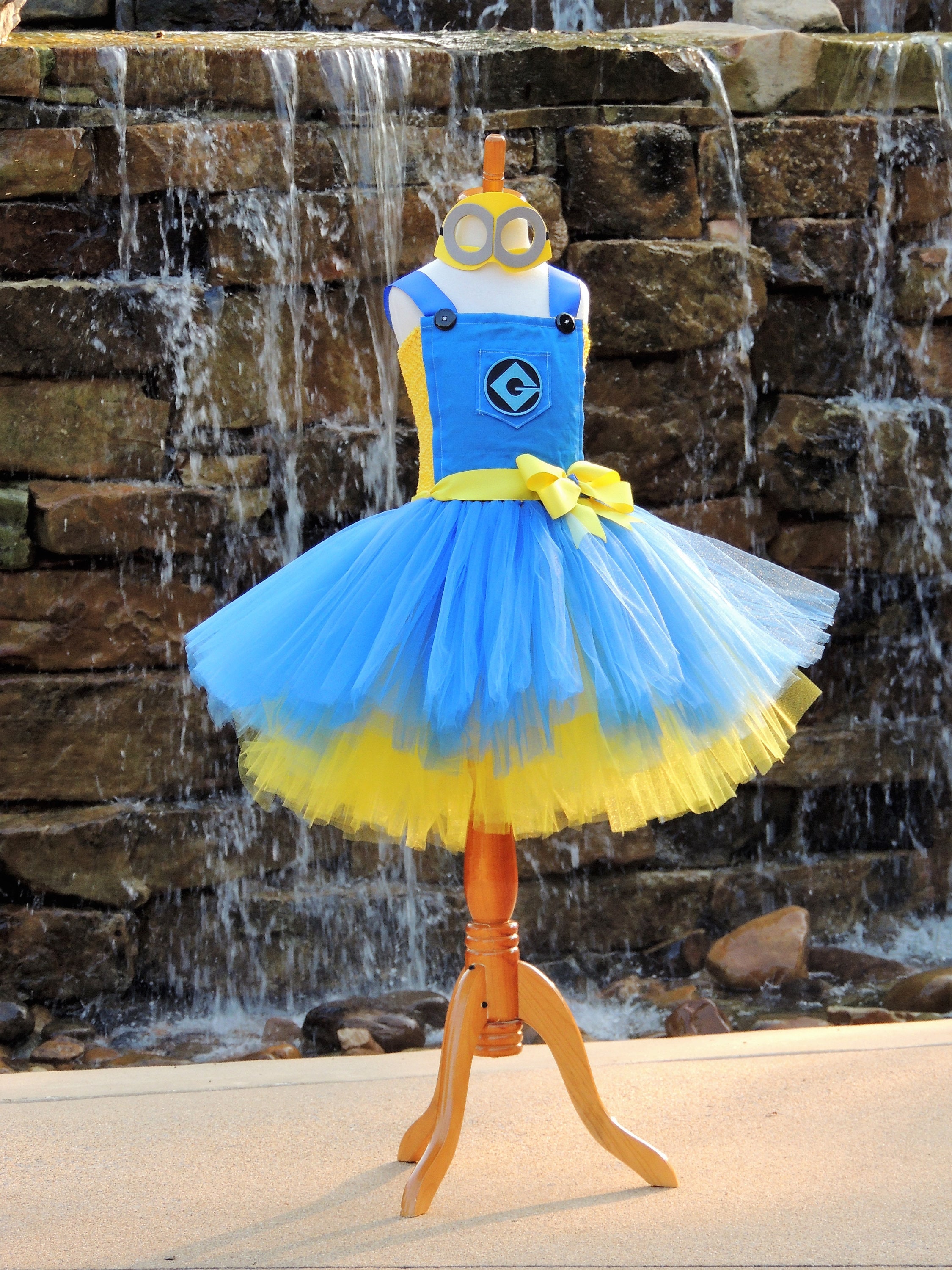 minion dress halloween