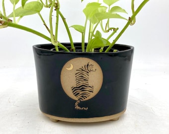 Oval Planter/Plant Pot Tiger and Moon