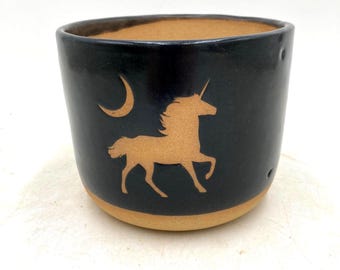 Doniczka ceramiczna Unicorn Moon, ręcznie robiona