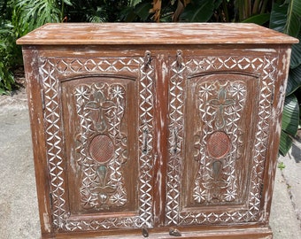 Rustic Farmhouse Storage Chest, Antique Buffet Sideboard, Carved Doors, Whitewashed Reclaimed Old Teak Wood, Credenza, Gorgeous Sideboard