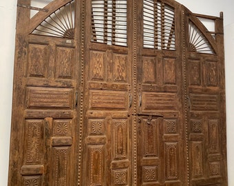 Antique Indian Teak door, Old World Carved Architecture, Palace Door, Moroccan Doors, Huge arched Fortress doors, 110x116