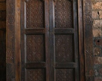 Antique Door, Traditionnel Moroccan Carved Wood Door With Frame , Reclaimed door, Entrance Door Farmhouse Doors, Wine Cellar Doors 82x58