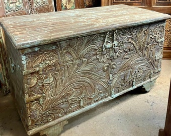 Antique Rustic Blue Bridal Trunk Table, Old Chest Trunk, Blanket Box, Vintage Coffee Table, Farmhouse Eclectic Home, Coffee Table on Wheels