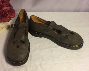 1980's Dr Martens Mary Jane shoes Size 7- Preowned