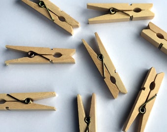Mini pinces à linge en bois naturel, pinces à linge de 1 3/4 pouces, pinces à linge supplémentaires, 12 unités
