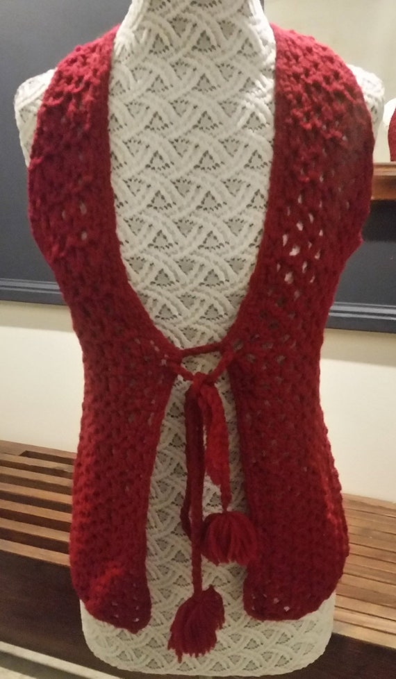 1970's VINTAGE CROCHET VEST