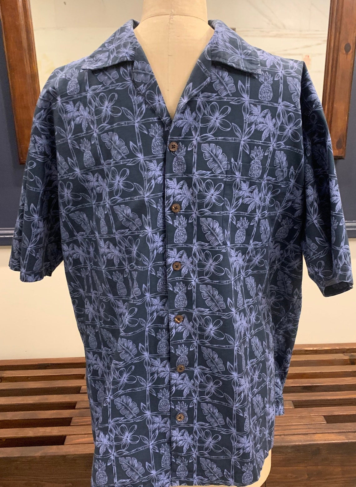 Vintage HAWAIIAN Batik Print Shirt by FAVANT Size XL - Etsy