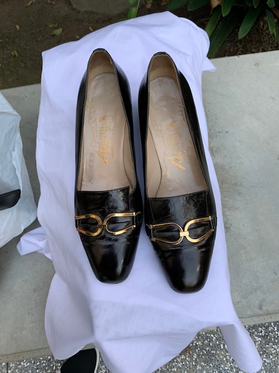 80's FERRAGAMO Black LEATHER PUMPS Size 8
