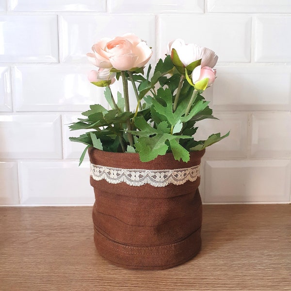 Corbeille de rangement en tissu doublé, 100% récup, marron et dentelle, bohème