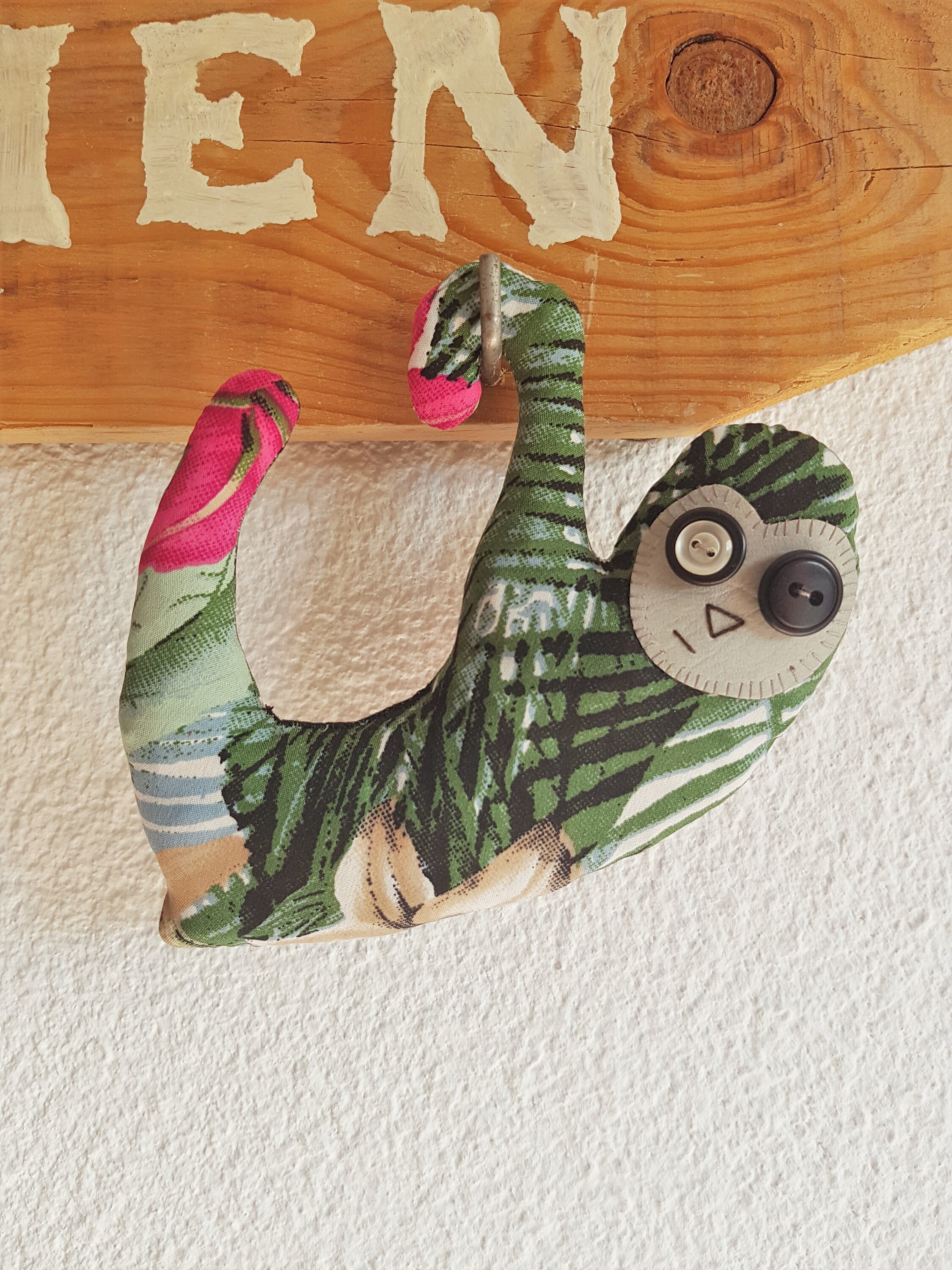 Paresseux d'armoire Surprise, en Tissu Récup Aléatoire, sur Commande, à Suspendre, Lavande de Proven