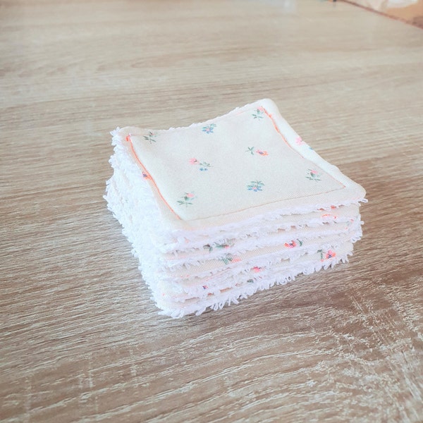 Lot de 7 lingettes démaquillantes lavables, 100% récup, upcycling, crème et motifs fleurs, printemps