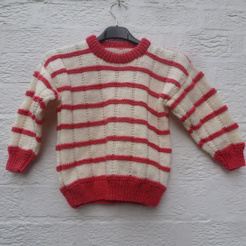 winter sweater top /& hat Vintage junior girls pullover 1980s knitwear.. granny knit fashion striped jumper handmade grunge kids clothing
