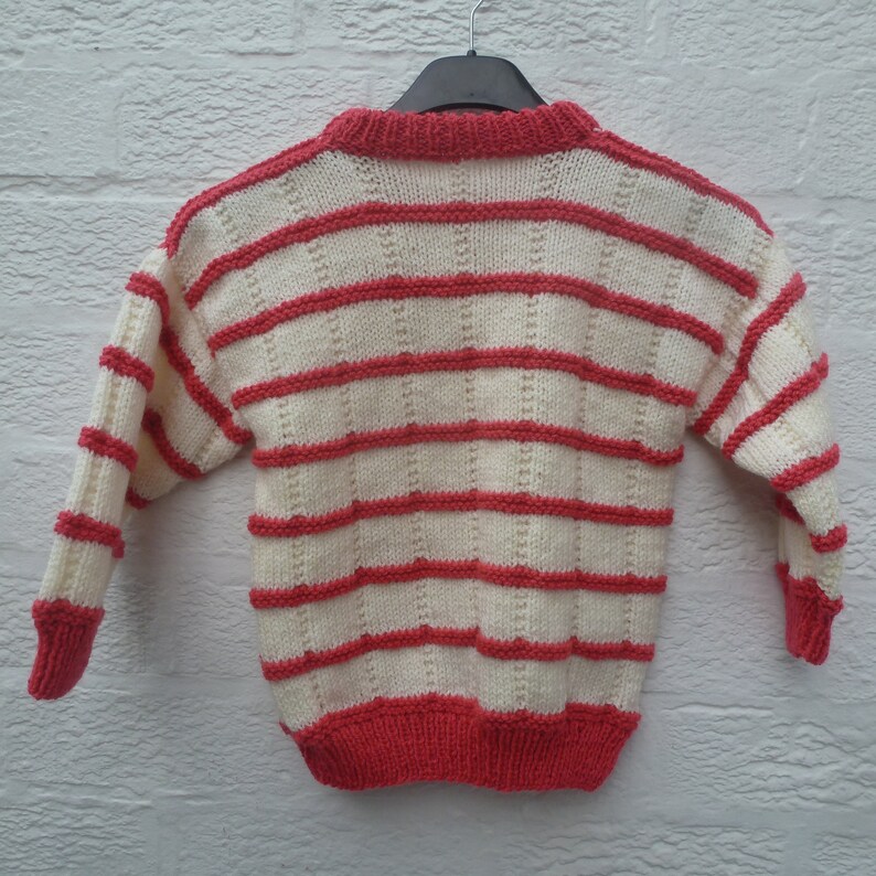 winter sweater top /& hat Vintage junior girls pullover 1980s knitwear.. granny knit fashion striped jumper handmade grunge kids clothing