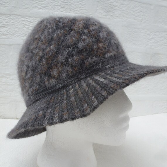 Knitted Vintage Ladies Accessory Cloche 