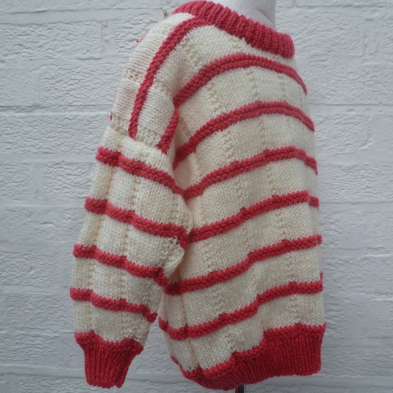 winter sweater top /& hat Vintage junior girls pullover 1980s knitwear.. granny knit fashion striped jumper handmade grunge kids clothing
