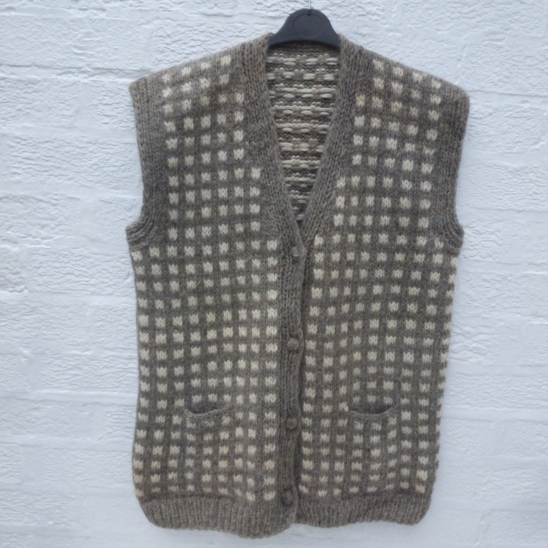 Womens 1980s scandi clothing chunky nordic waistcoat jumper Norwegian vest sweater top sleeveless cardigan traditional winter wool gilet.