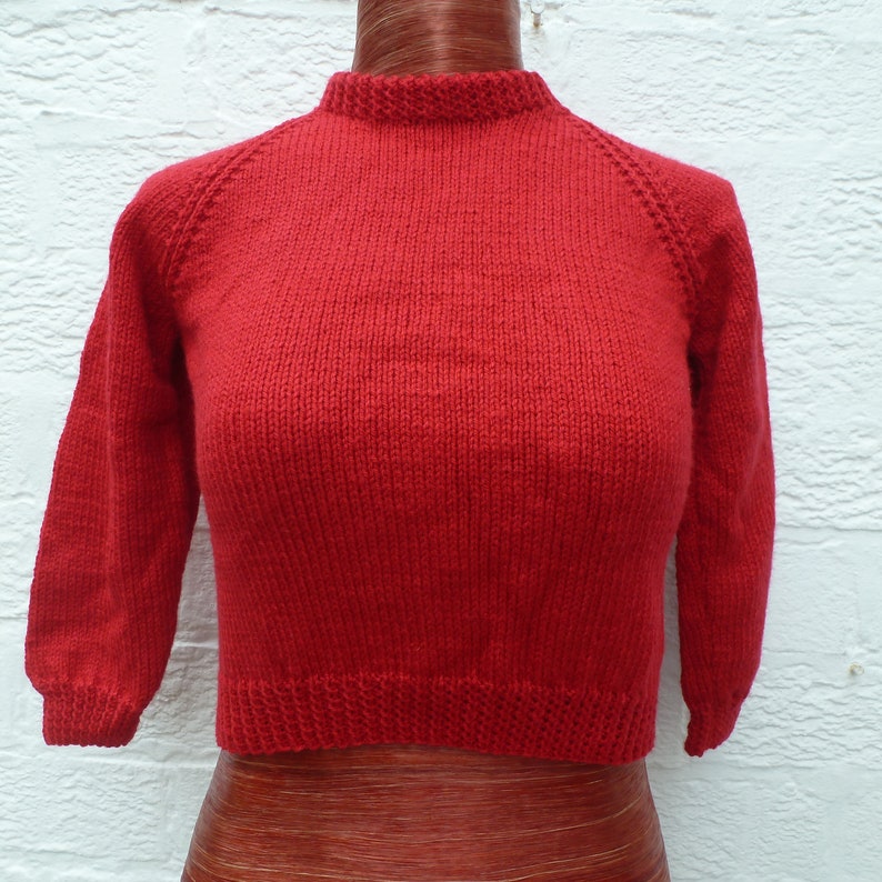 winter granny knit wool top. Kids red pullover jumper 1980s handknit sweater boys/' vintage girls clothing