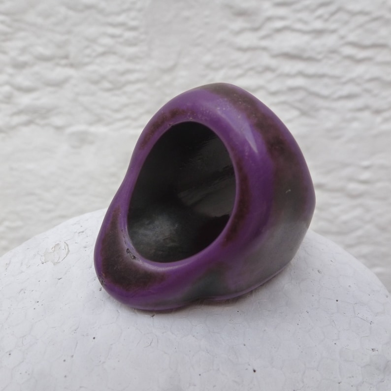 Purple vintage ring chunky jewellery statement 1980s plastic gift for her small UK size K. purple jewelry goth ring