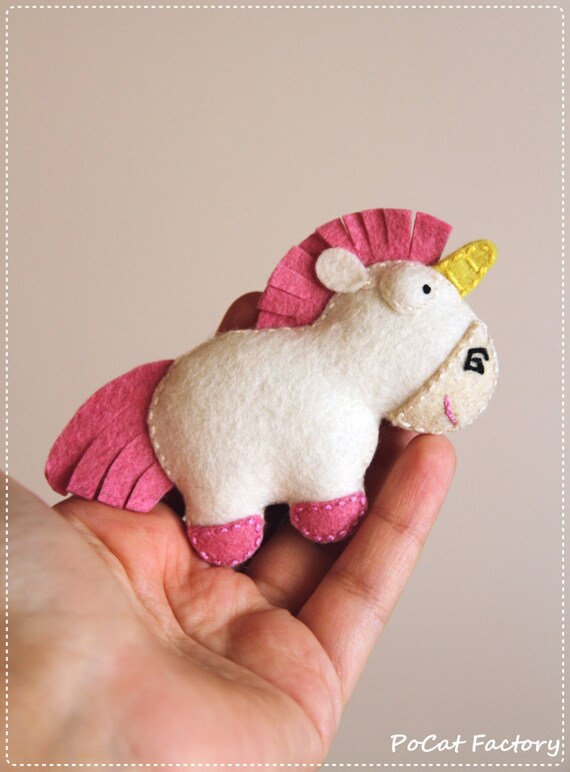 despicable me unicorn keychain
