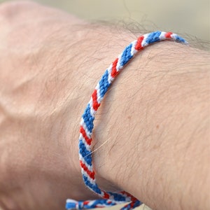 US bracelet gift for father on Father’s Day. American Flag friendship bracelet gift for dad. Cotton adjustable red white blue bracelet gift.