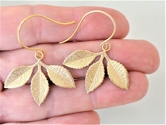 Three leaves shop earring piece gold