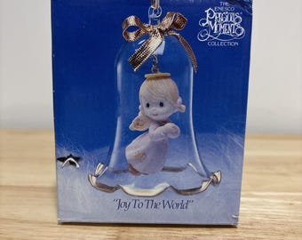 Enesco Precious Moments "Joy To The World" Glass Bell Ornament #301582A in box