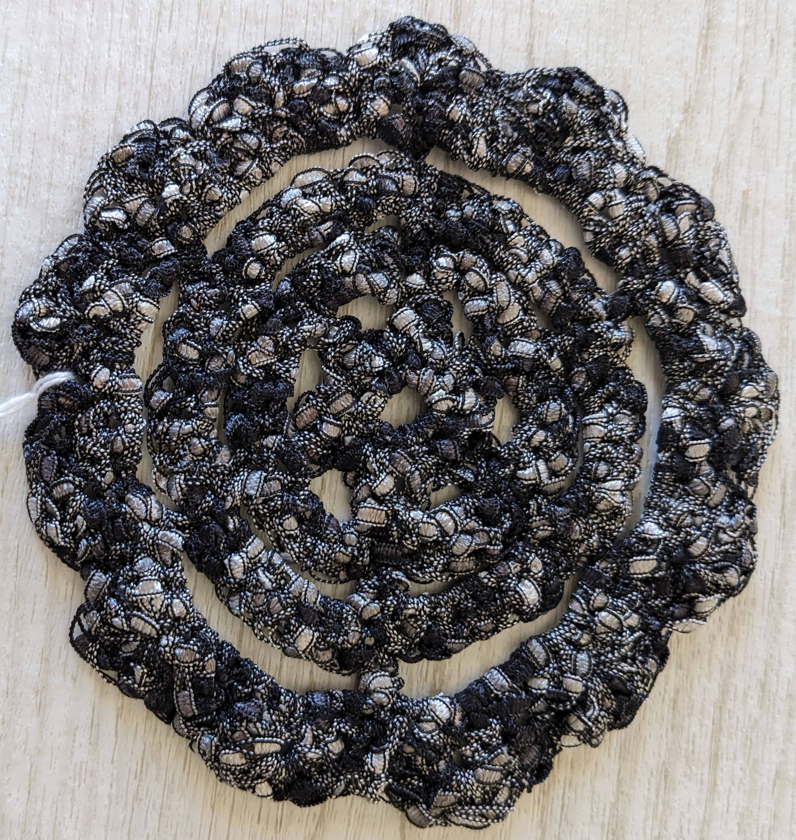 26 Crochet Kippah Patterns for Everyday Wear, Gifts, and Judaica-Inspired Style 30 Star-in-Circle Crocheted Yarmulke