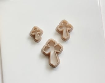 Scalloped Cross Clay Cutter: Polymer Clay Jewelry Making