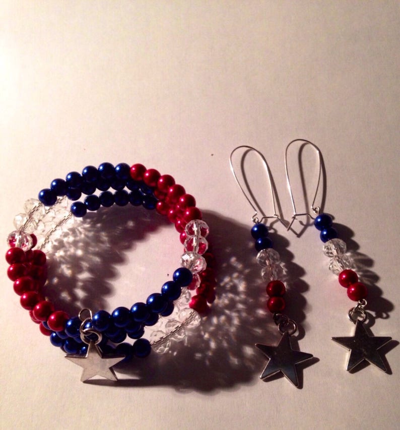 White Red Blue Beaded with Sterling Silver plated Star wmatching Earrings Memorial Day fourth of July Bracelet