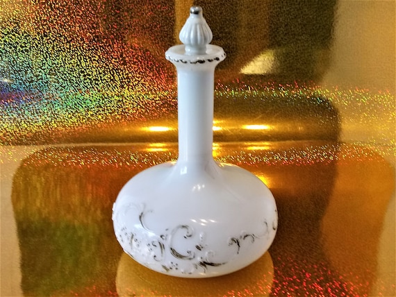 Large ornate milk glass barber cologne bottle vin… - image 1
